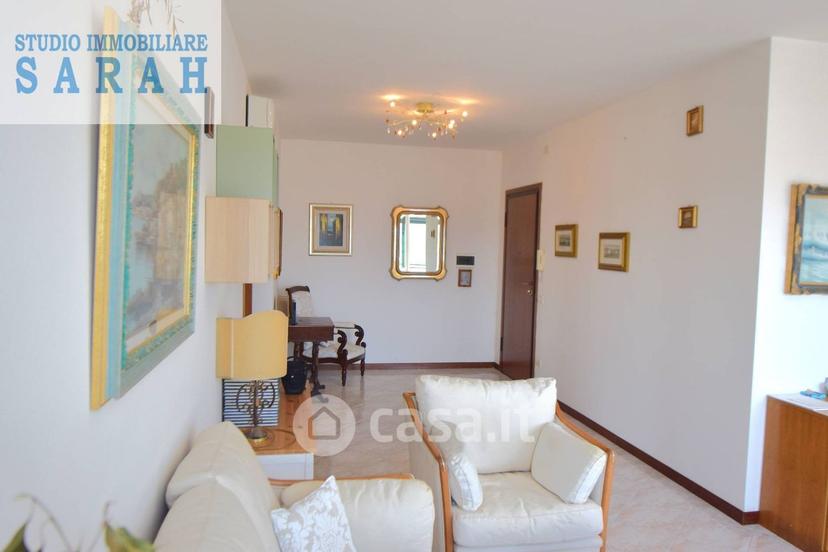 Trilocale in Via Aurelia Nord 200 — foto 28 di 28