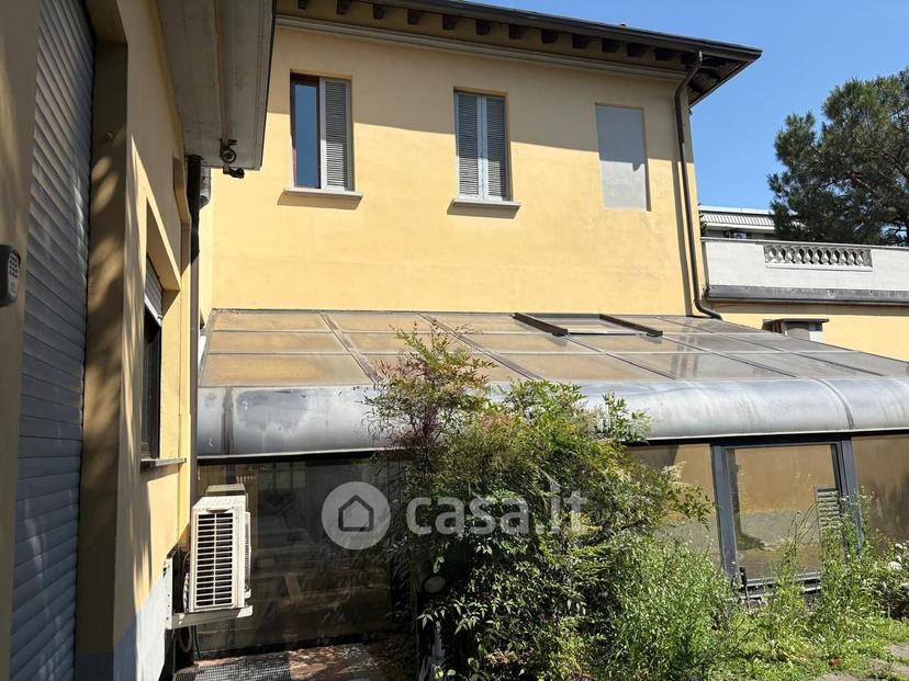 Villa in Via Vittorio Alfieri 2 — foto 39 di 78
