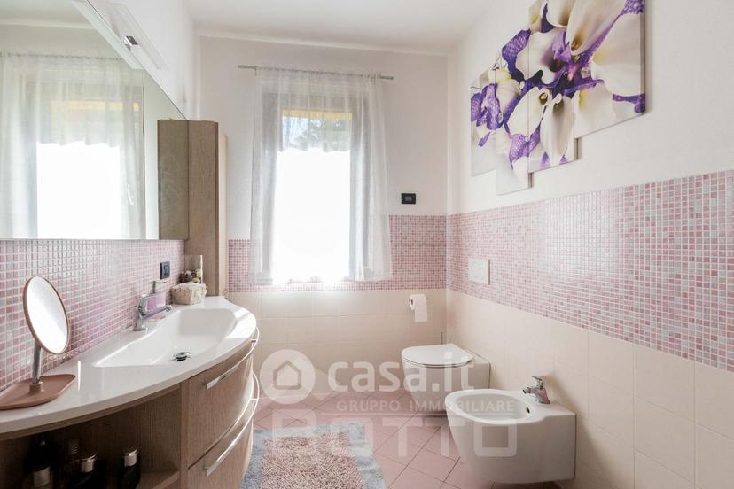 Villa in Via dei Boschi 12 — foto 28 di 37