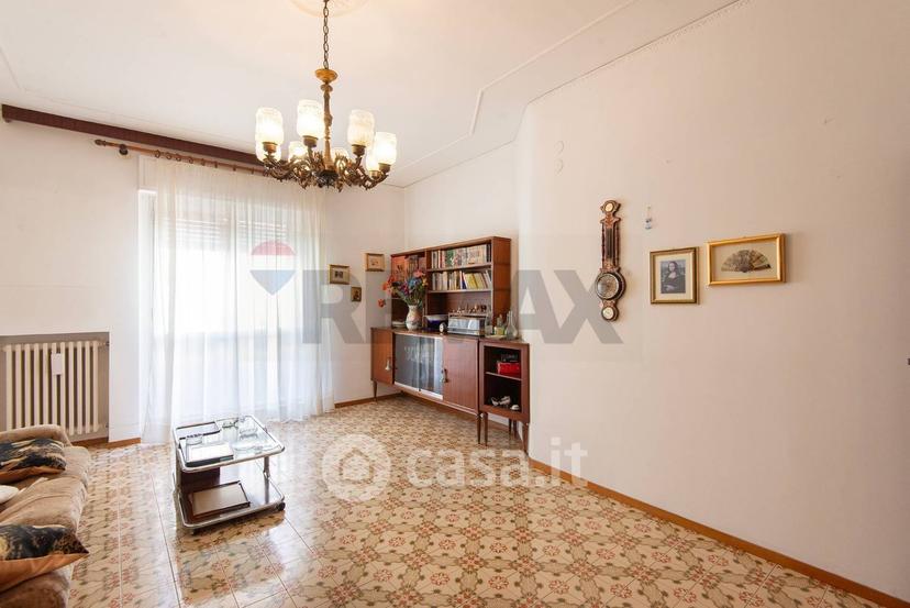 Appartamento in Via Francesco Filomusi Guelfi 21