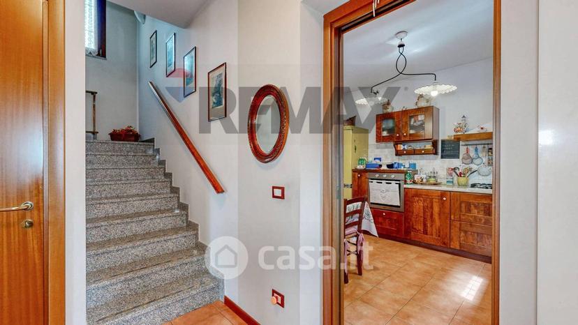 Villa in Via Fratelli Rosselli — foto 37 di 74