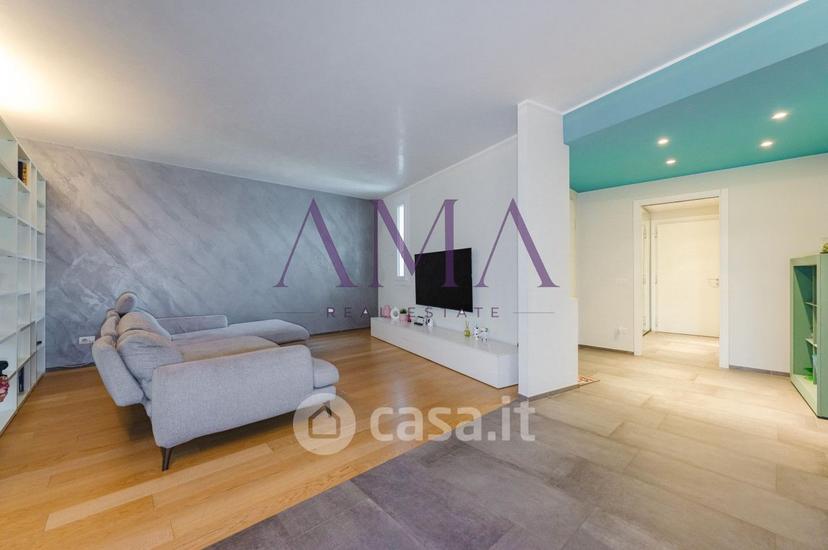 Villa in Via Gemona — foto 24 di 42
