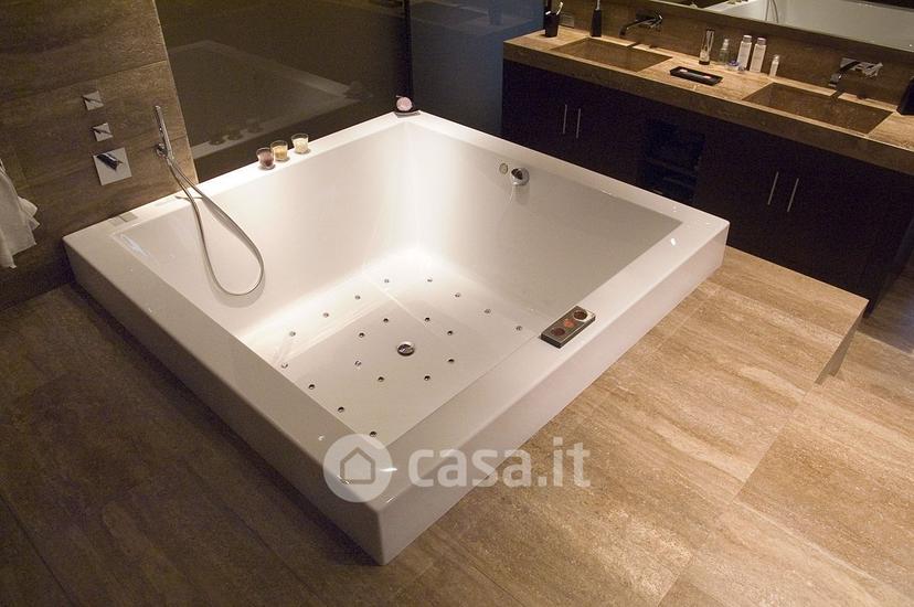 Villa in Via Alessandro Manzoni — foto 16 di 54