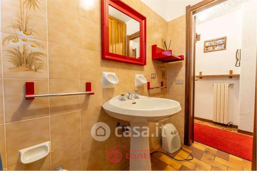 Bilocale in Via G. Carducci 22 — foto 20 di 23