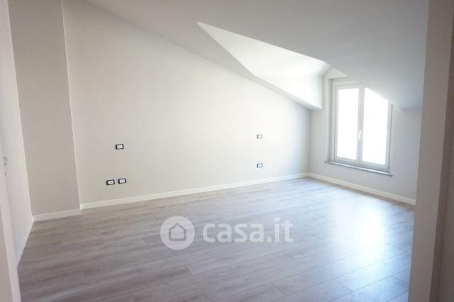 Trilocale in Via Gioacchino Rossini — foto 28 di 47