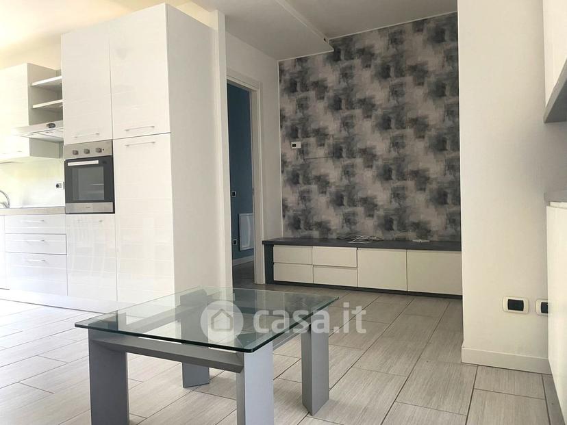 Trilocale in Via Carlo Cattaneo — foto 14 di 26