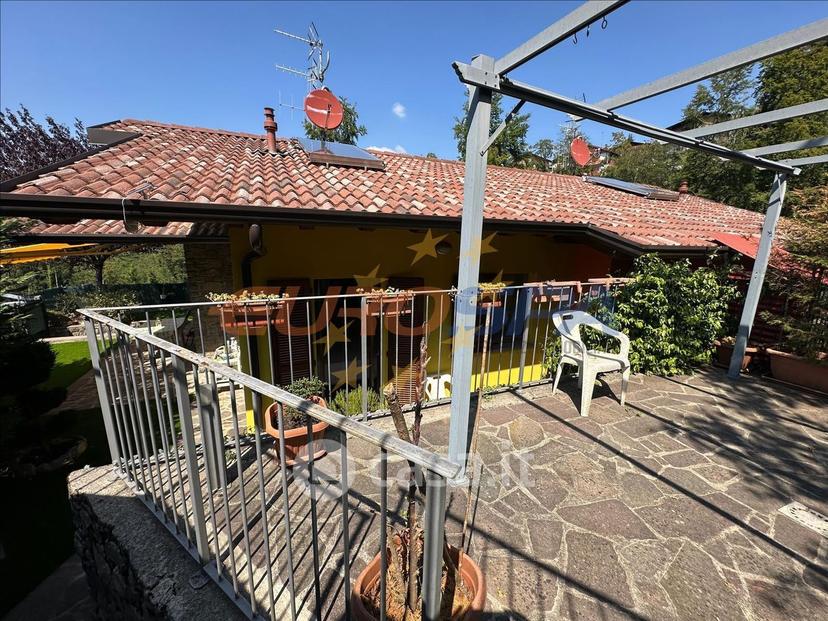 Villa in Via Monte Cervino 69 — foto 22 di 26