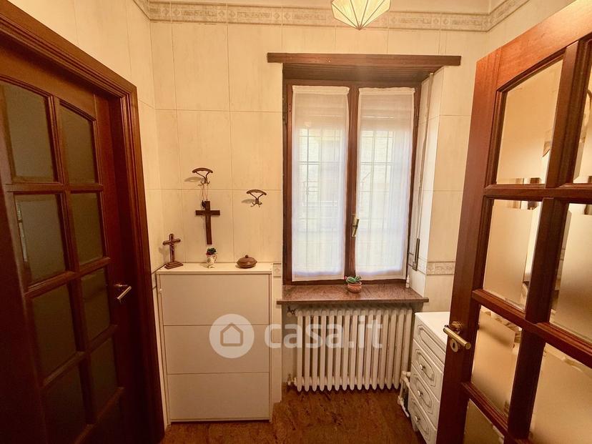 Villa in Via Giuseppe Parini 5 — foto 17 di 86