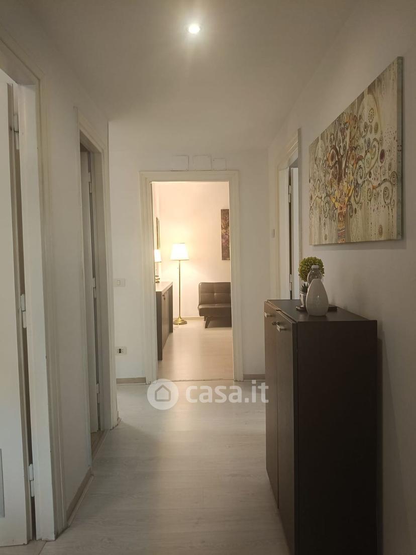 Stanza in Viale F. Petrarca — foto 2 di 6