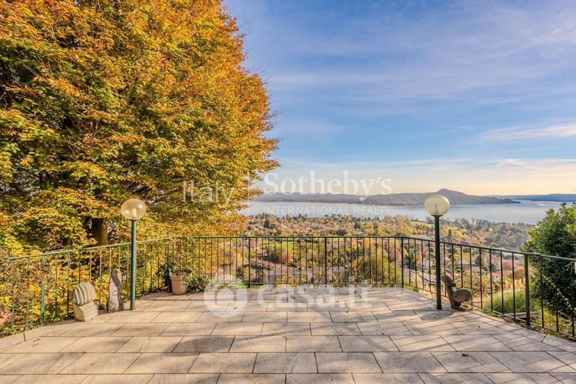 Villa in Via al Poggio di Solcio — foto 6 di 18