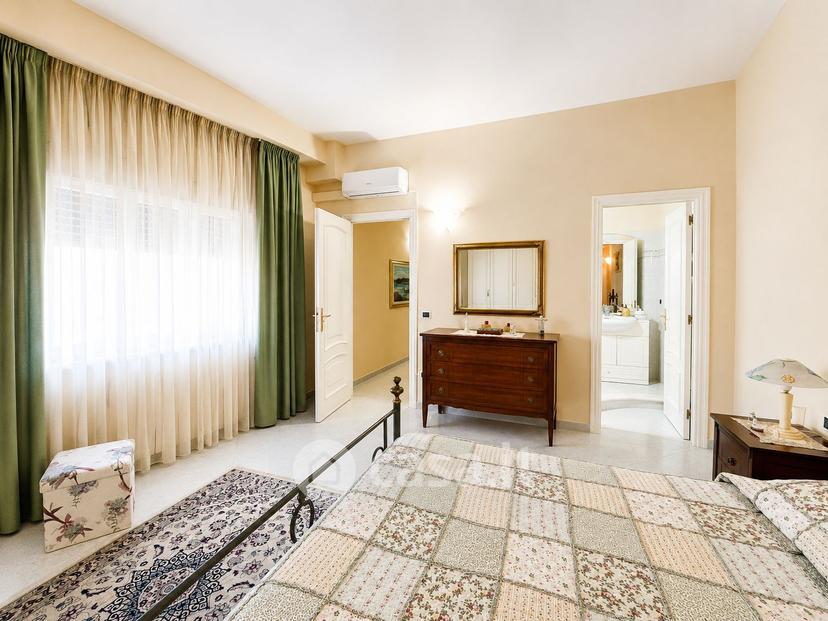 Appartamento in Via Montalbo — foto 20 di 32
