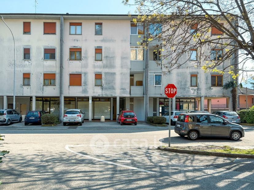 Trilocale in Via Mozzalina 102 — foto 16 di 19