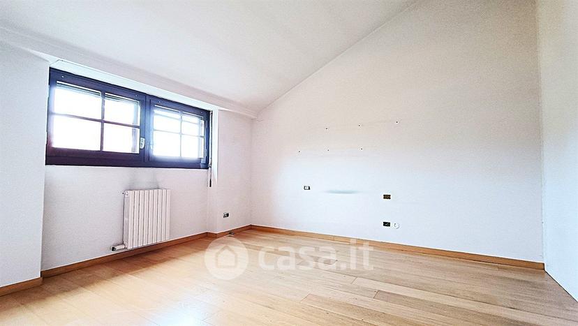 Appartamento in Via Ugo Foscolo 12 — foto 40 di 57