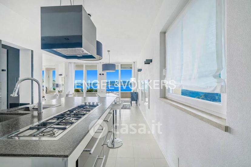 Villa in Via delle Carbonaie 14 — foto 3 di 38