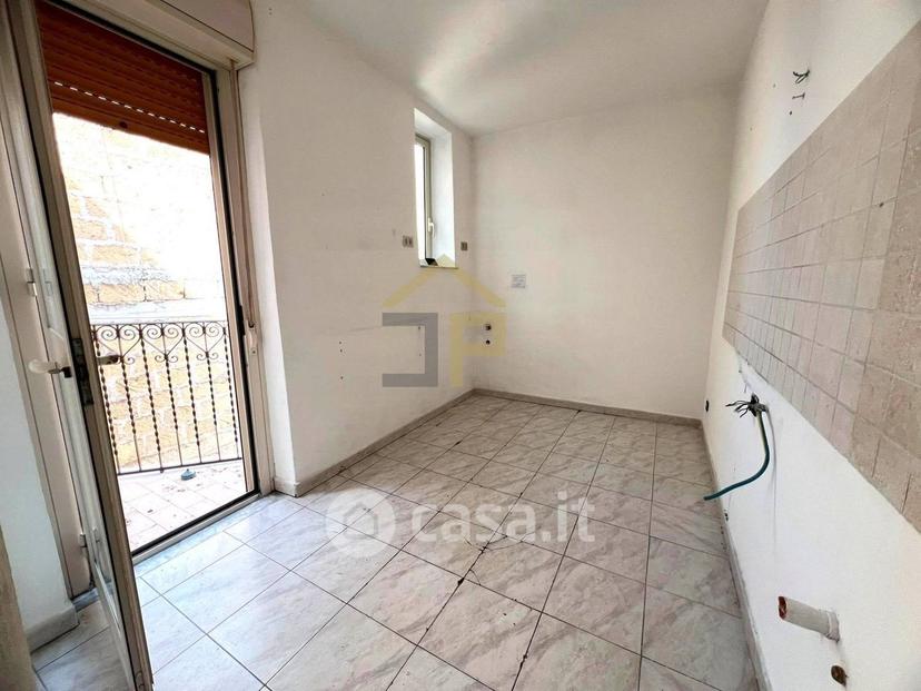 Quadrilocale in Via Arcivescovo Alfano 21 — foto 2 di 23