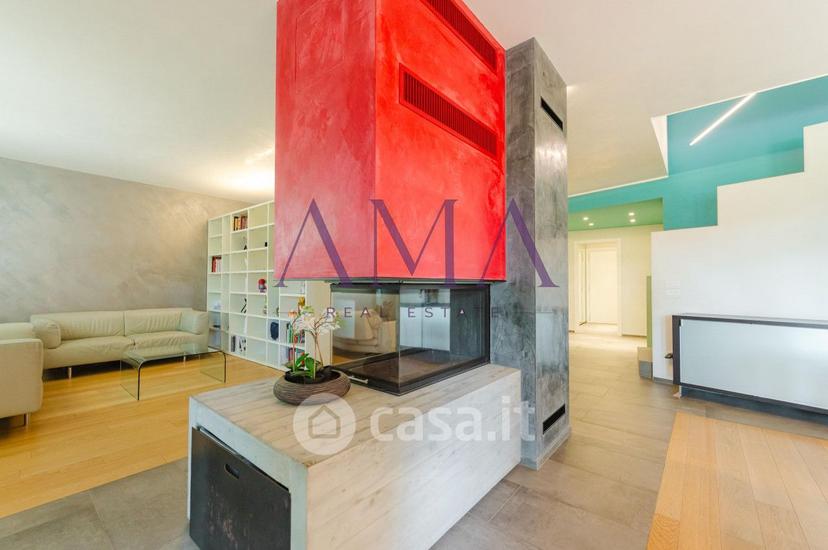 Villa in Via Gemona — foto 9 di 42