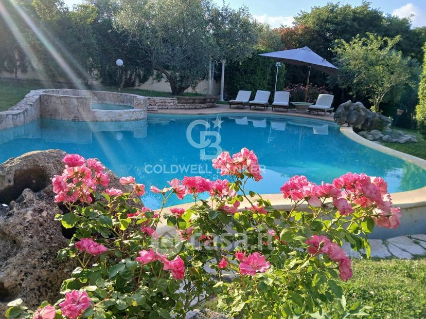 Villa in Strada Cassia Sud — foto 25 di 77