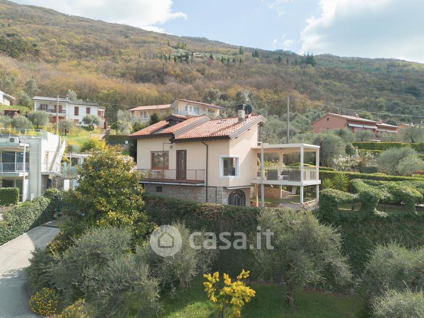 Villa in Via Alessandro Manzoni — foto 40 di 53