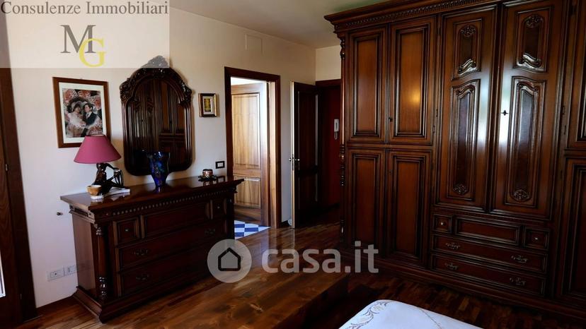 Villa in Via Madonna — foto 17 di 19