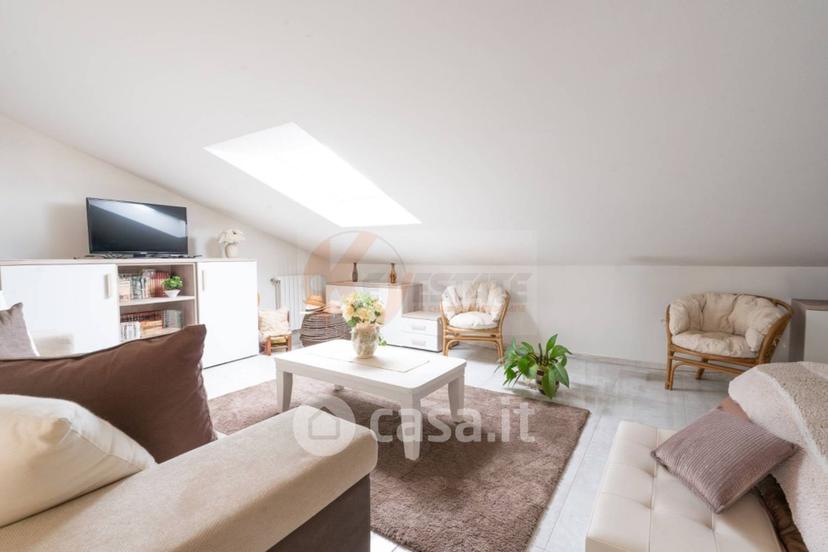 Appartamento in Via Walter Pasella 36 — foto 19 di 36