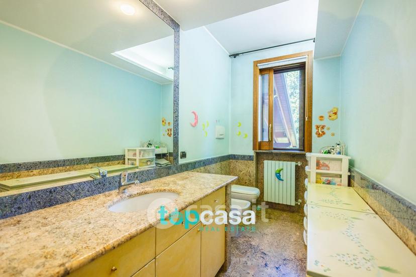Villa in Via Eugenio Villoresi 62 — foto 37 di 40