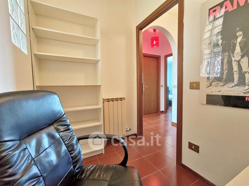 Trilocale in Via I Maggio — foto 11 di 23