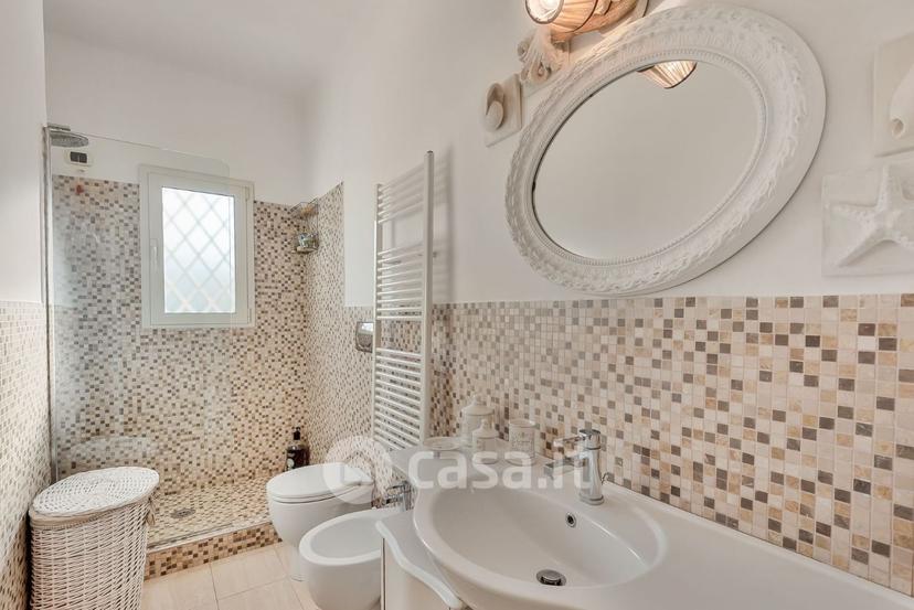 Villa in Via Piave — foto 10 di 18