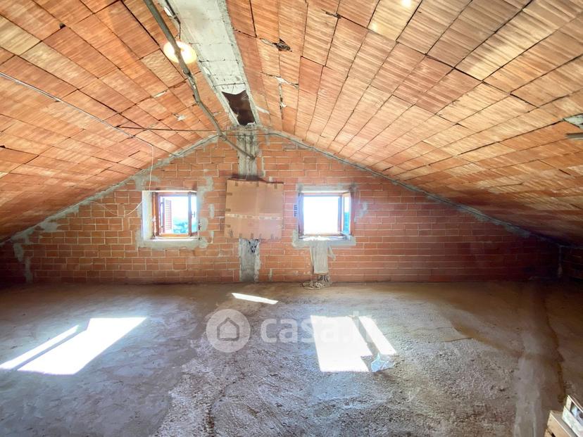 Villa in Via Bricco Broncio — foto 6 di 25