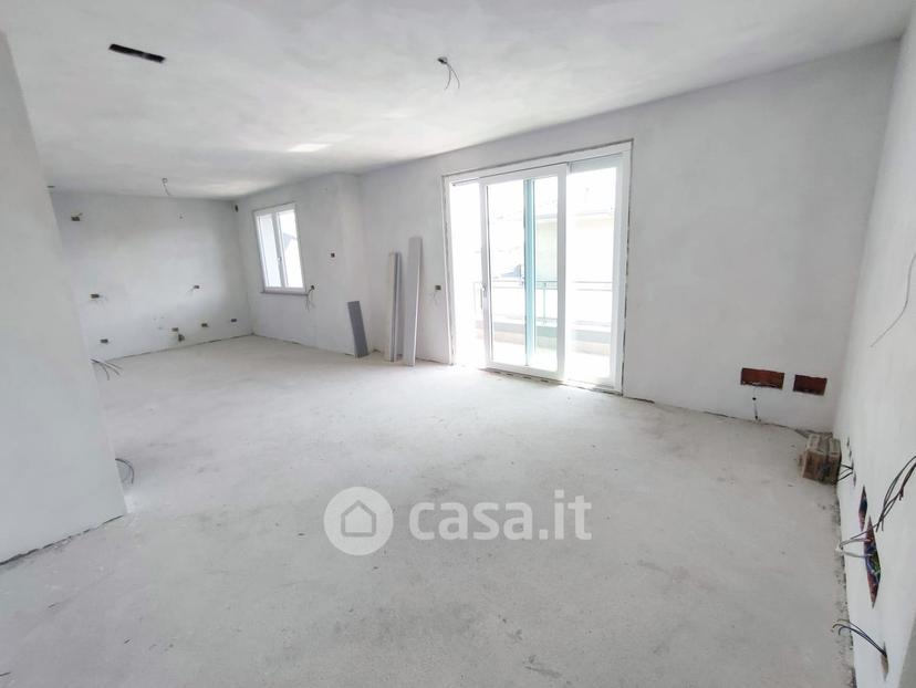 Trilocale in Via Valtrighe — foto 29 di 33