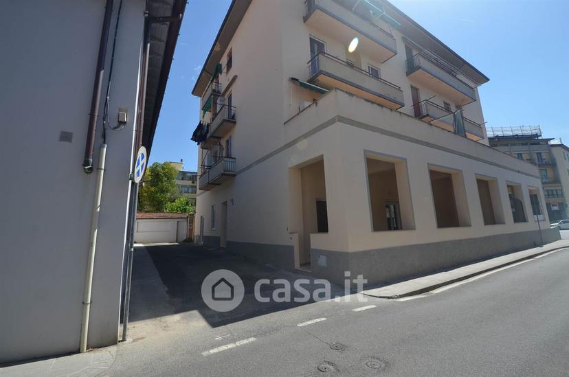 Trilocale in Via A. Gramsci 541 — foto 22 di 46