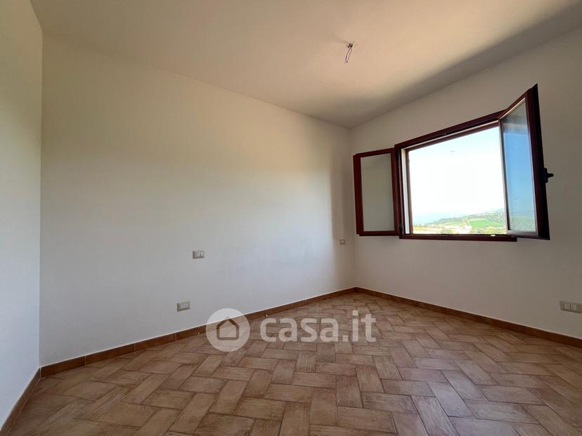 Trilocale in Via Italia — foto 11 di 19