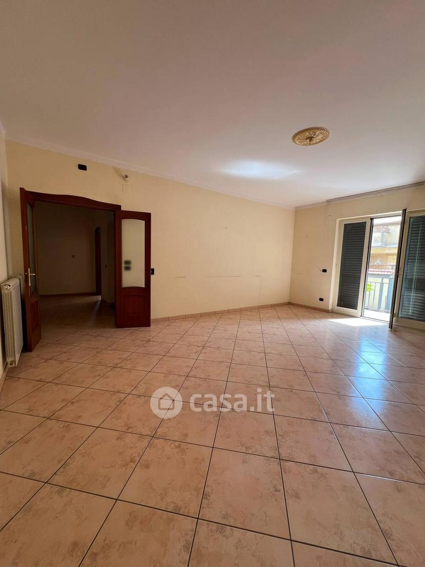Quadrilocale in Via Vincenzo Bellini 7 — foto 2 di 12