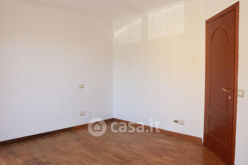 Trilocale in Via dei Monti 16 — foto 4 di 26