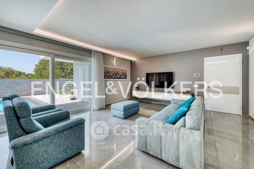 Villa in Via Alessandro Volta — foto 16 di 27