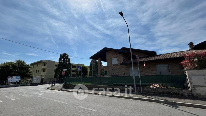 Villa in Via Lazzaretto 34 — foto 16 di 48