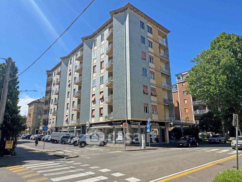 Quadrilocale in Via Tiziano 1 — foto 7 di 35