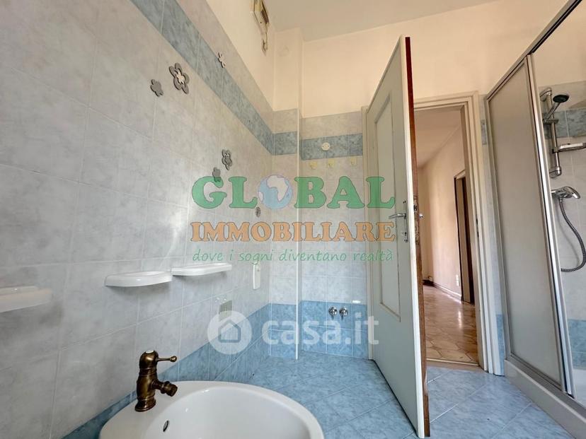 Trilocale in Via Fratelli 43 — foto 11 di 28