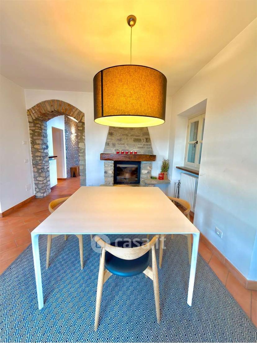 Villa in Via Giosuè Carducci 33 — foto 3 di 29