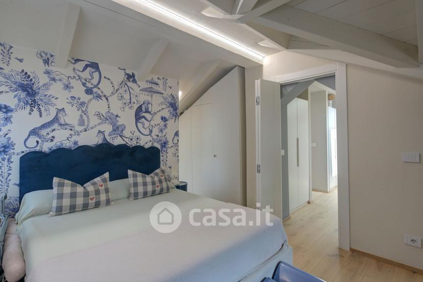 Villa in Via Massimo d'Azeglio 9 — foto 3 di 41