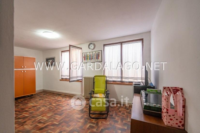 Villa in Via Carlo G. Battistoli — foto 24 di 37
