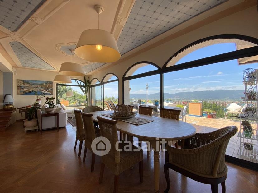 Villa in Castelnuovo — foto 3 di 72