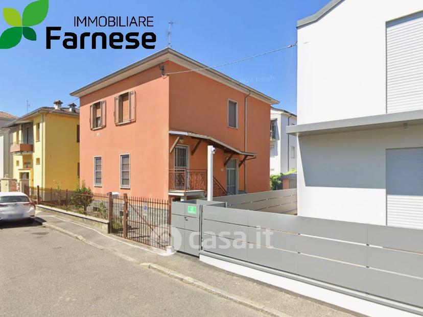 Villa in Via Carlo Uttini 11 — foto 11 di 31
