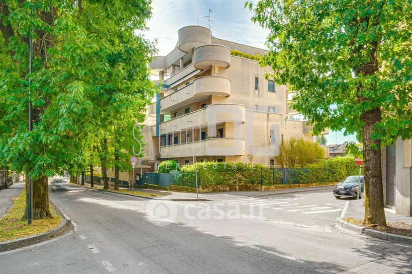 Trilocale in Viale Vittorio Veneto 17 — foto 15 di 19