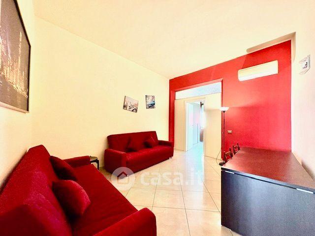 Stanza in Largo San Martino 2 — foto 3 di 35
