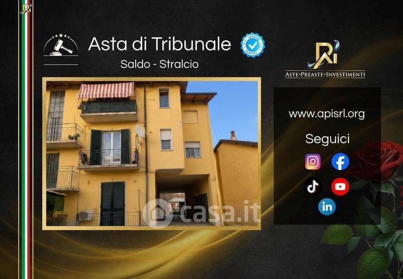 Bilocale in Via Silvio Pellico 34 — foto 30 di 35
