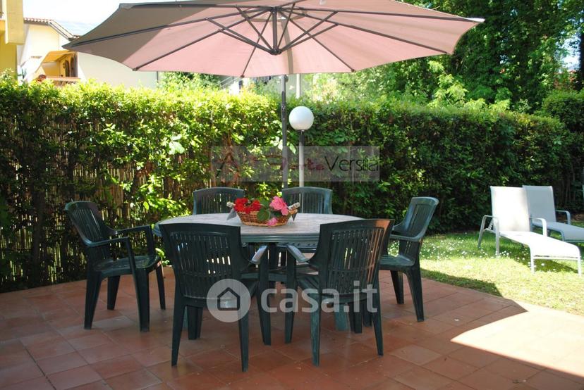 Villa in Via dei Cipressi 38 — foto 11 di 34