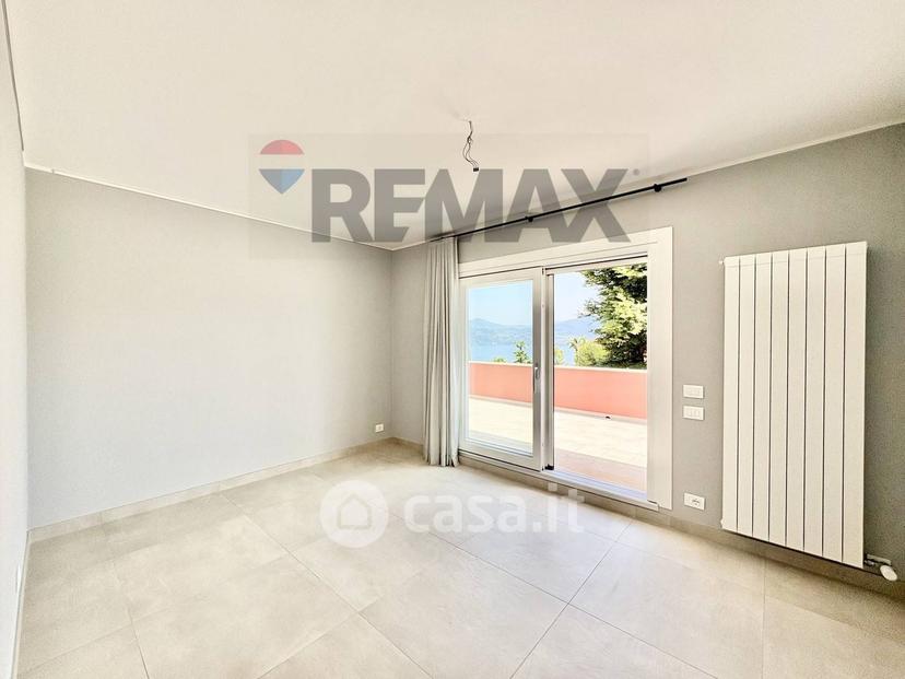 Trilocale in Via al Castagno — foto 3 di 39
