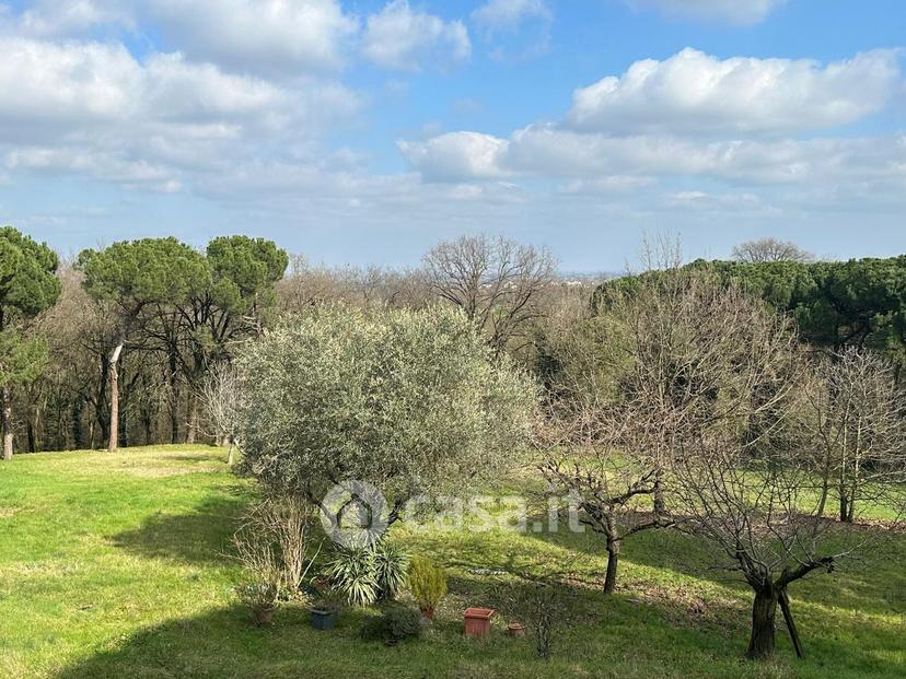 Villa in Via Martiri di Pizzocalvo — foto 16 di 28