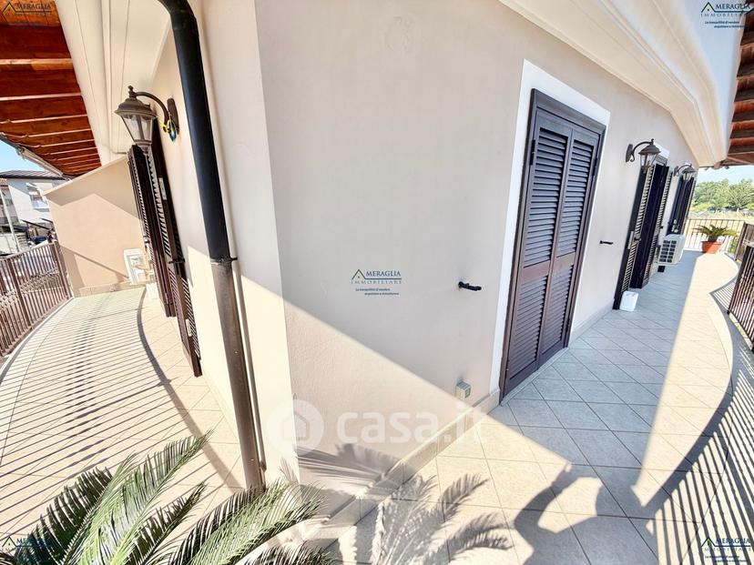 Villa in Via Vittorio Emanuele 129 — foto 15 di 32
