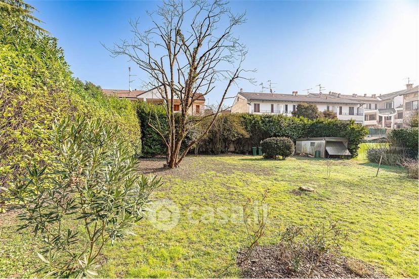 Villa in Via IV Novembre 16 — foto 3 di 23